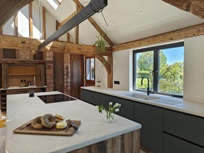 Private kitchen - 3 Bed in Ditchingham (oc-s42751) (Ditchingham)