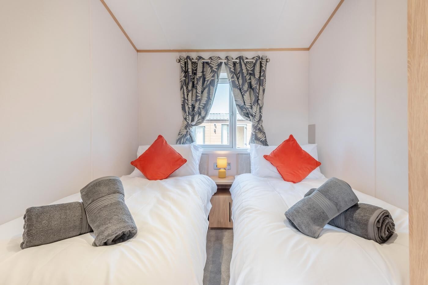 Iron/ironing board, WiFi (free), bed sheets