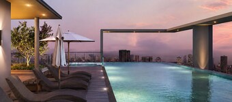 44th Floor 2BR Apartment - Lotus Tower View