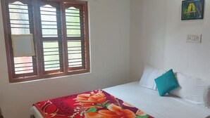 Family Triple Room | Laptop workspace, WiFi (free) - 3 Seasons Homestay (Chikkamagaluru)