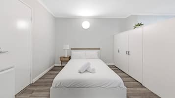 1 bedroom, iron/ironing board, WiFi (free), bed sheets
