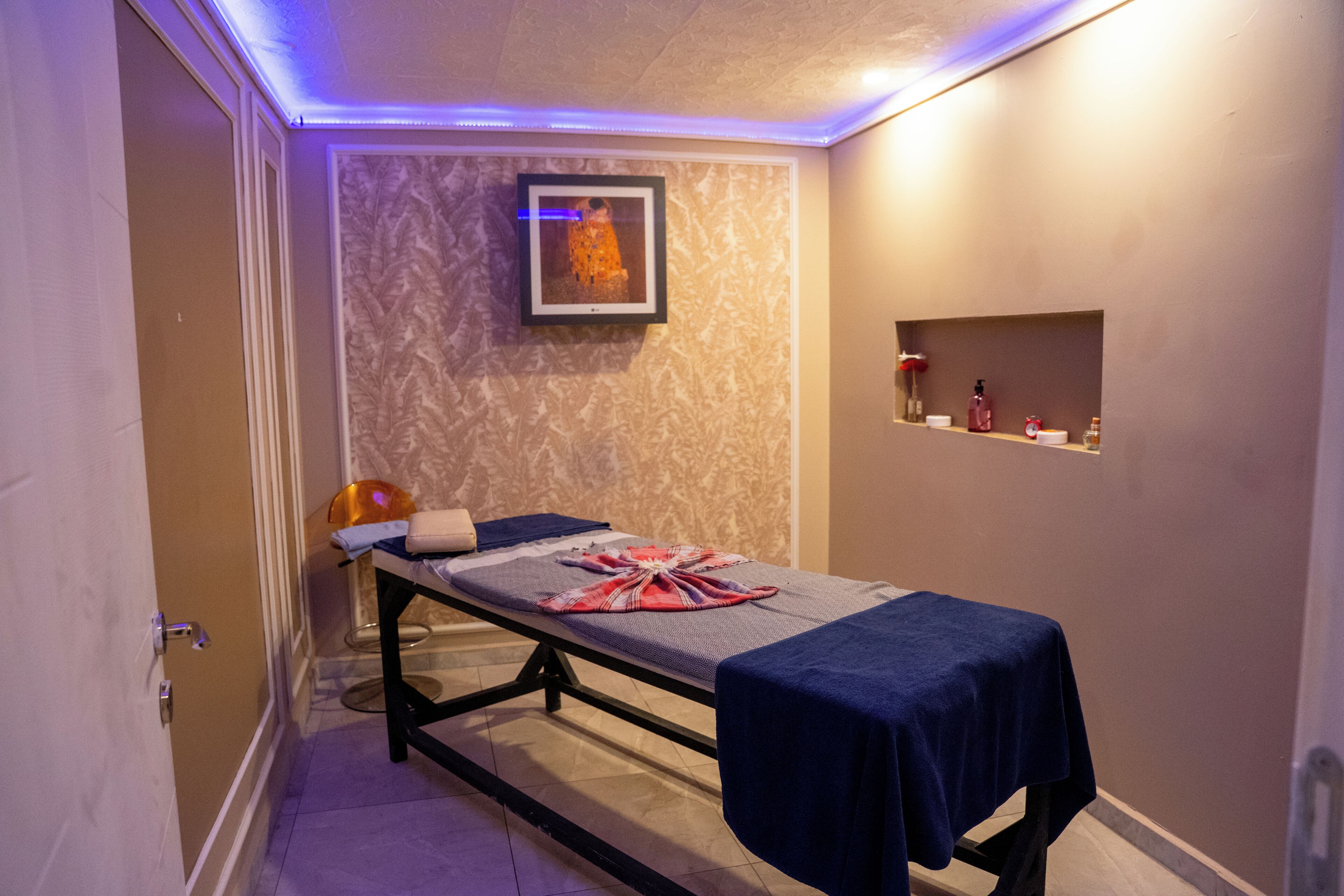 Couples treatment rooms, sauna, Turkish bath, body treatments