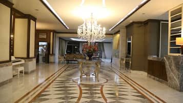 3 bar/lounge