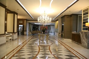 3 bares o lounges