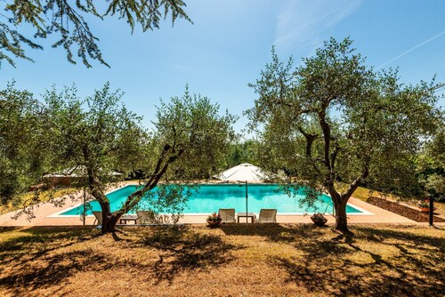 Holiday Home in Villa I Cedri with Pool in Park, 10 Minutes from Siena