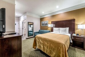 Desk, laptop workspace, blackout curtains, iron/ironing board - Quality Inn and Suites Sea World North  (San Antonio)