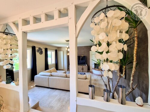 Villa spacieuse avec spa et jardin privé - Proche Paris