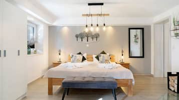 WiFi, bed sheets