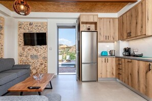 Villa – deluxe, balkong, hageutsikt | Eget kjøkken | Kaffetrakter/tekoker og vannkoker