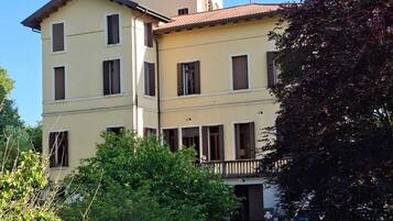 Esterni