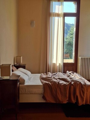Bügeleisen/Bügelbrett, WLAN, Bettwäsche