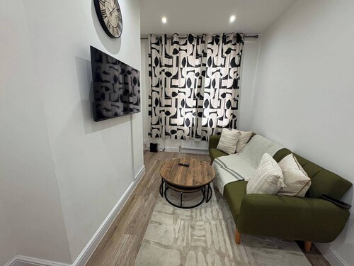 Central Leeds - House - Stay 6 - Parking - Garden