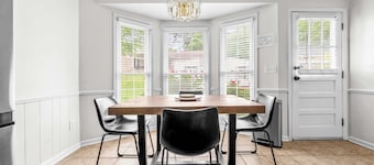 Spacious & Prime Location: 4BR, 3Baths, Sleeps 13!