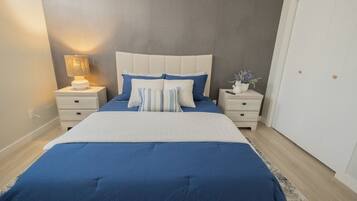 3 bedrooms, internet, bed sheets