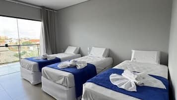 Deluxe Triple Room, City View | Spa