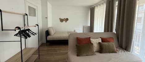 Wi-Fi gratuit, draps fournis