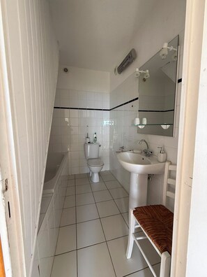 Bathroom - Vrbo Property (Barrettali)