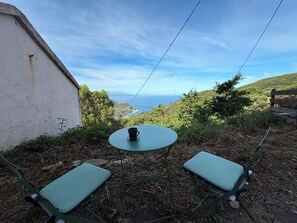 Outdoor dining - Vrbo Property (Barrettali)