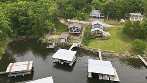 Unclassified image, 2 of 41, button - Lakefront Family Retreat - Private Dock, Fishing Cove & Stunning Lake View (Barnett)