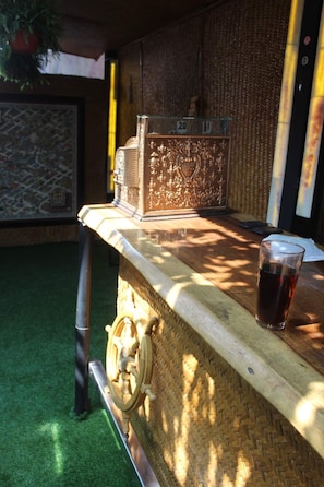 Bar (in der Unterkunft)