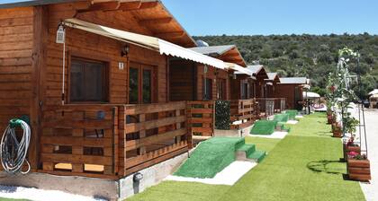 Kandia Woodlands | Cozy Chalet with Patio