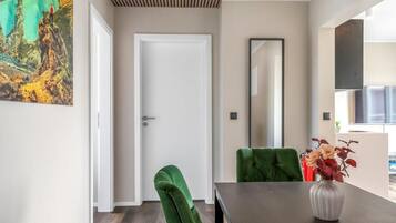 Apartment, 1 Bedroom | Dining