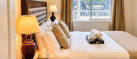2 bedrooms, desk, iron/ironing board, WiFi
