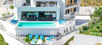 Villa Albert, Pool, Jacuzzi, Games Room