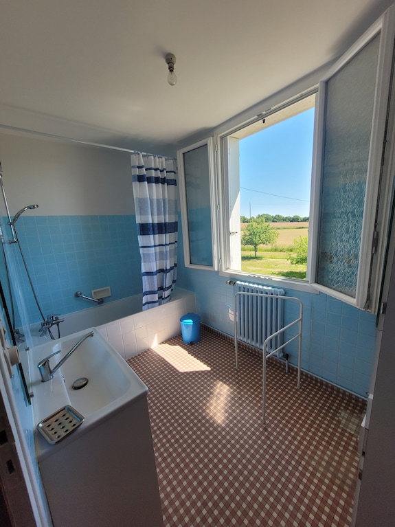 Bed And Breakfast On A "Pesticide-free" Fruit Farm - Mayenne