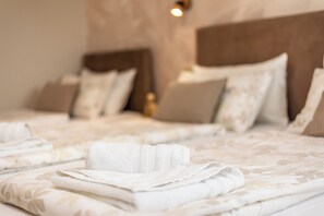 Room - Charming Apartments Marija&Anton near the beach-perfect for a peaceful stay (Malinska)