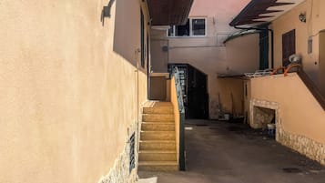 Double Room | Exterior
