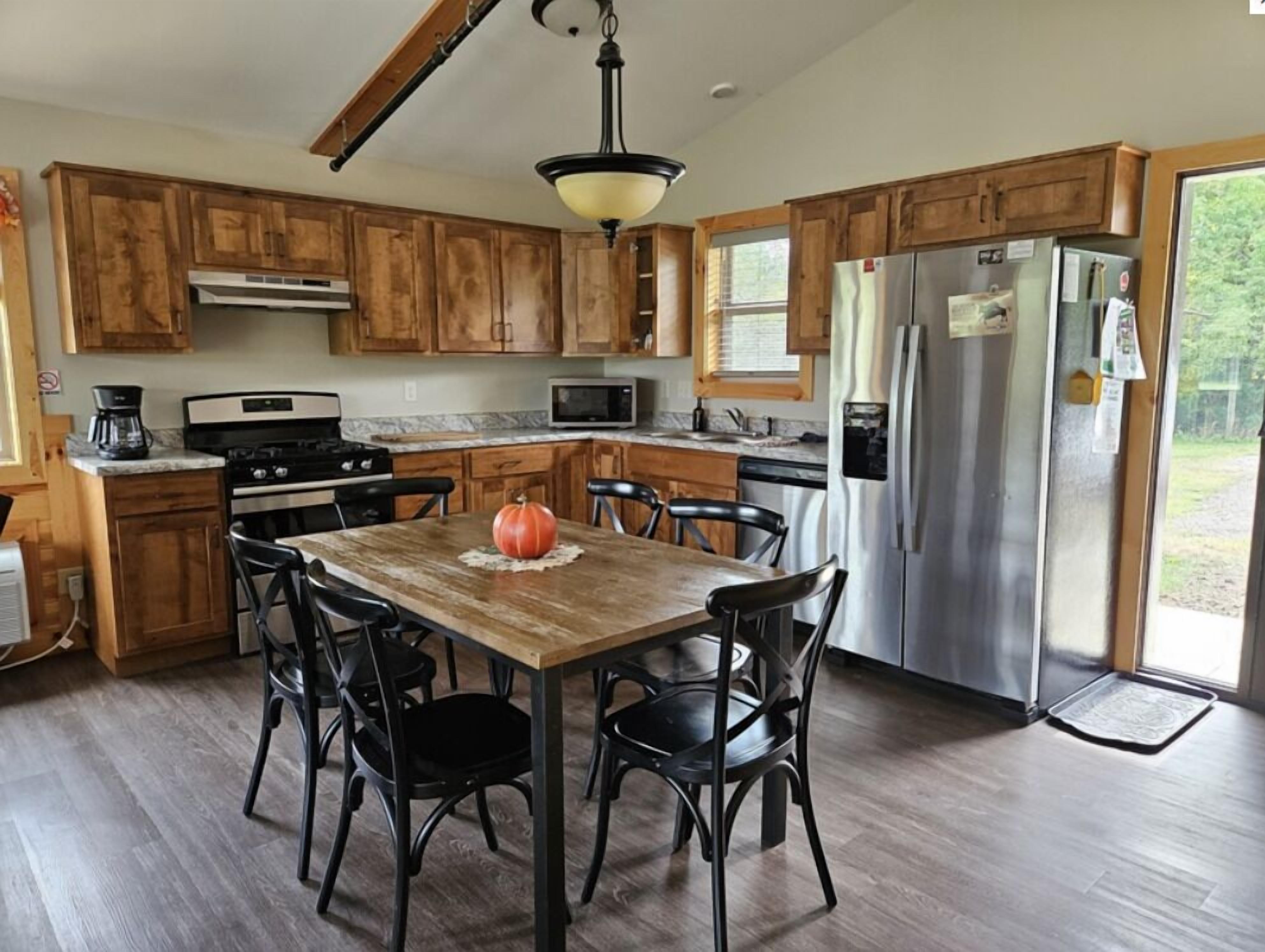 Comfort Cabin, Park View | Private kitchen