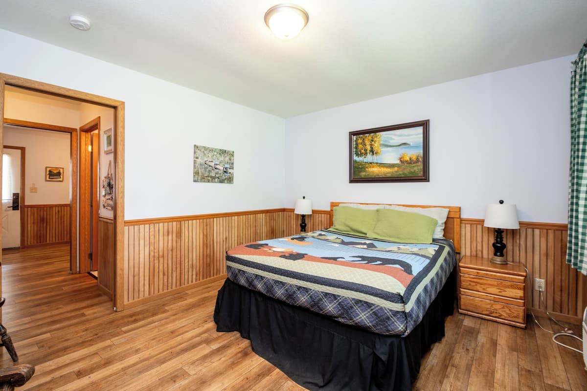 Dúplex básico, vistas al lago | Wifi gratis y ropa de cama