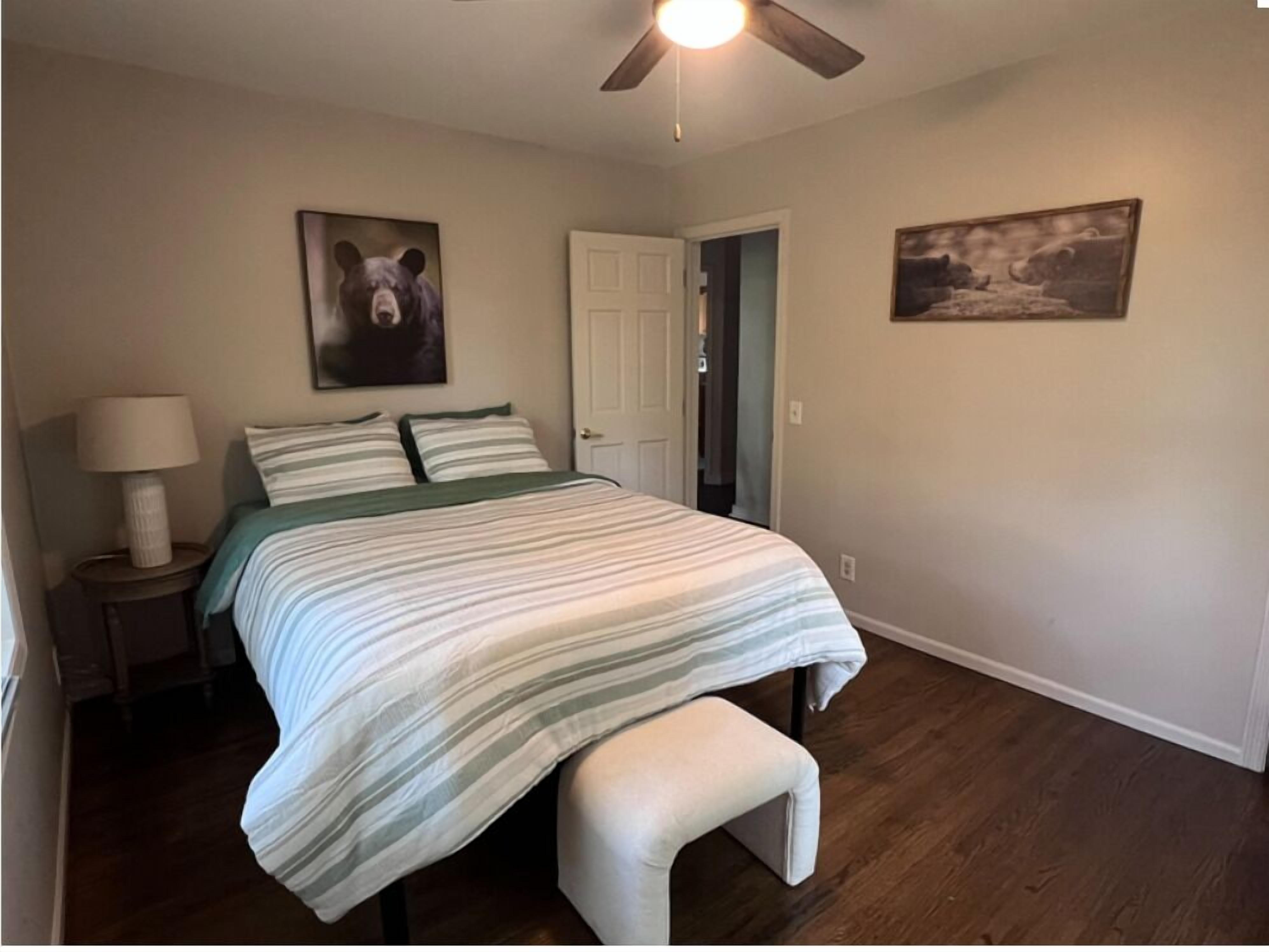 Family House, Park View | Free WiFi, bed sheets
