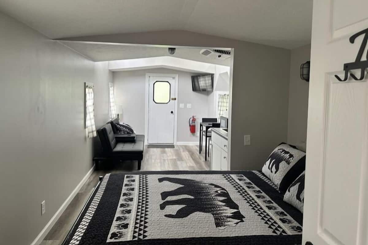 Casa móvil Signature, vistas al parque | Wifi gratis y ropa de cama