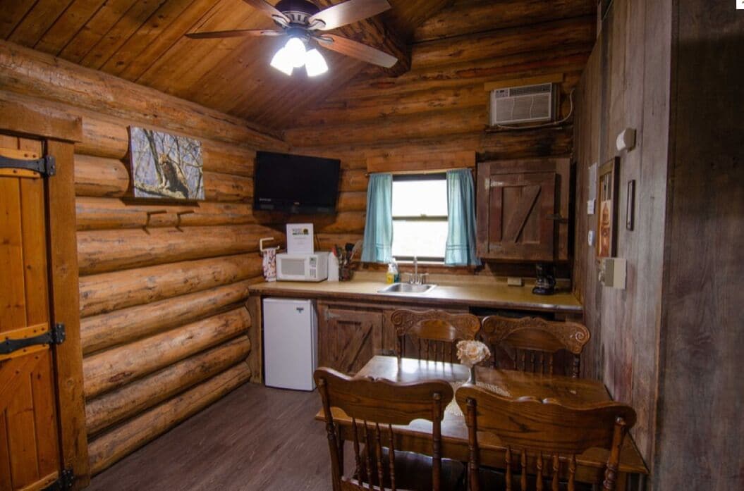 Basic Cabin, Park View | Free WiFi, bed sheets