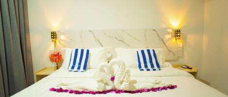 Deluxe Double Room, Garden View | In-room safe, desk, blackout drapes, free WiFi