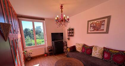 At Patricia's: A spacious townhouse in the countryside in Graçay