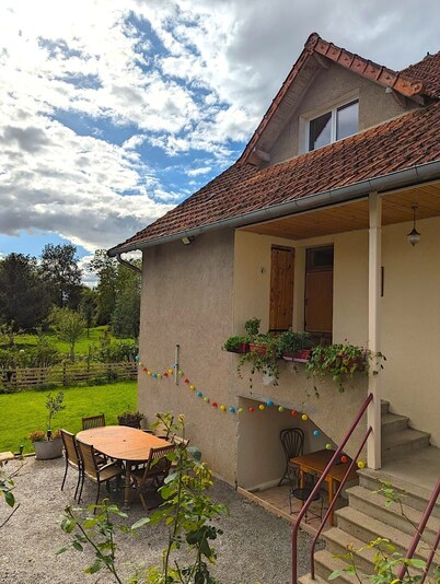 At Patricia's: A spacious townhouse in the countryside in Graçay