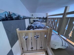 Room - Vrbo Property (La Bourboule)