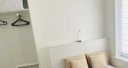 Town house, 4 bedrooms, private bathroom, 10 min from Barbieux park.