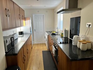 Private kitchen - Norton serviced Apartments 3 (Stockton-on-Tees)