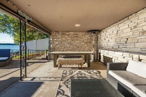 Outdoor dining - Lakefront Retreat with Views | Newly Redesigned (Menasha)