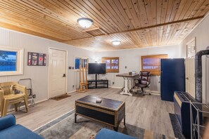 Interior - Lakefront Retreat with Views | Newly Redesigned (Menasha)
