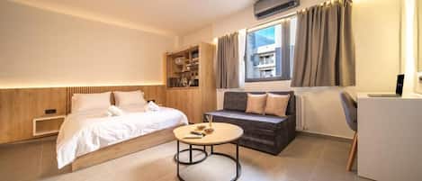 Blackout drapes, soundproofing, iron/ironing board, free WiFi