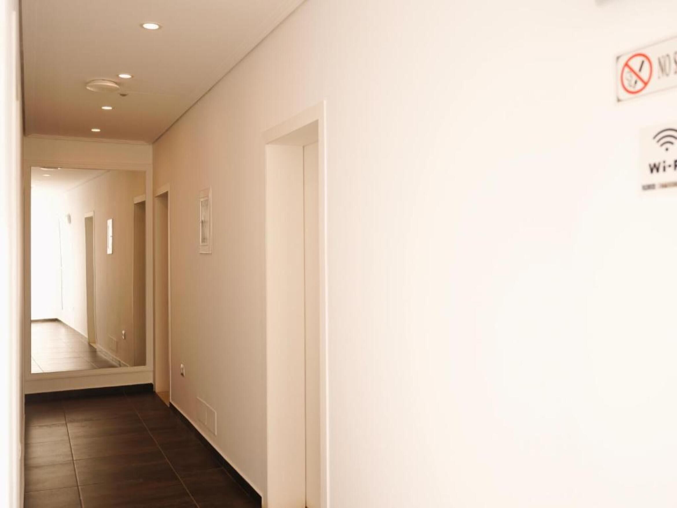 Chambre Deluxe avec lits jumeaux, balcon, vue ville | Intérieur