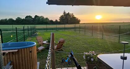 Tiny house familiale à la ferme pédagogique | Spa inclus | 1h30 de Paris
