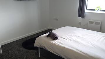 Free WiFi, bed sheets