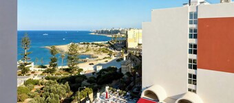 Flamingo Apartments in Vegas Resort, Malta