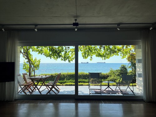 Family-Friendly Villa Just Steps from the Beach with Garden & Parking